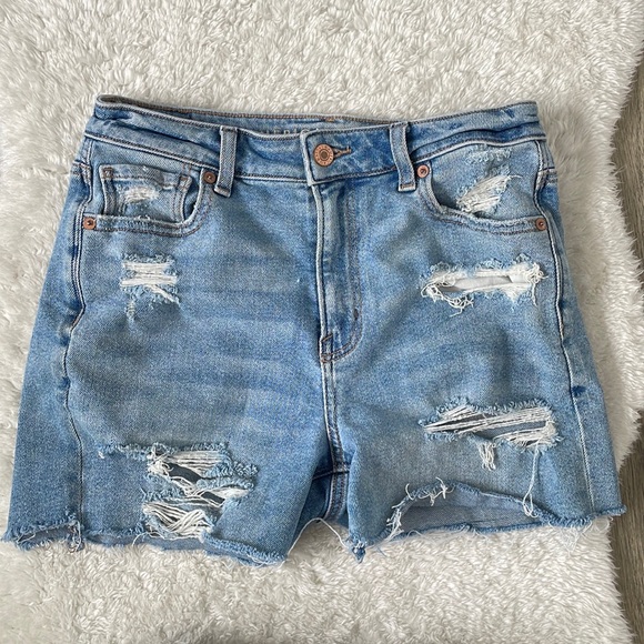 American Eagle Outfitters Pants - American Eagle cut off shorts Mom Jean distressed size 4